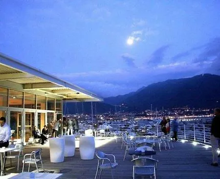 Botel Gc Boat *